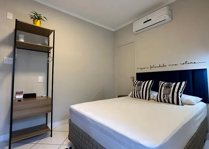 Studio Com Ar E Garagem - Praia Das Pitangueiras Guarujá
