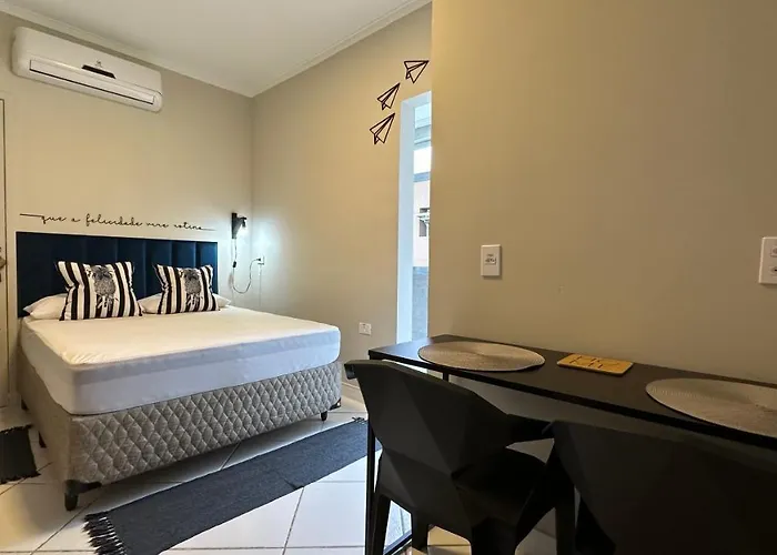 Studio Com Ar E Garagem - Praia Das Pitangueiras Guarujá